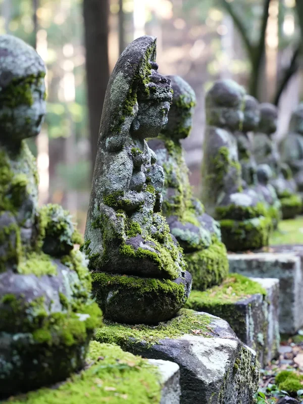 la-french-touch-koe-fukui-statues